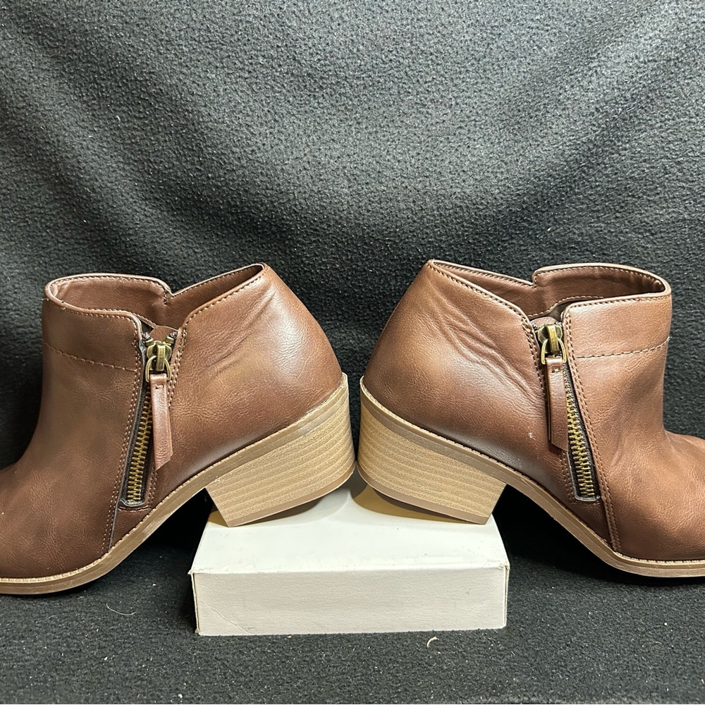 Brown Ankle Boots with Zipper